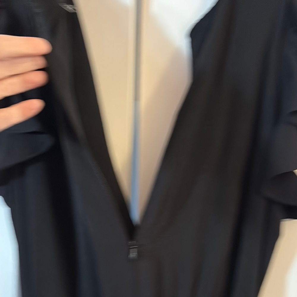 Elegant Black Ruffle Sleeve Romper - Picture 7 of 10